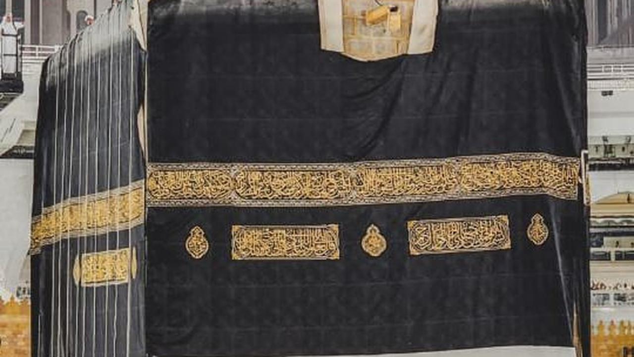 Momen Kiswah, Kain Penutup Ka'bah Diganti Tiap 1 Muharram