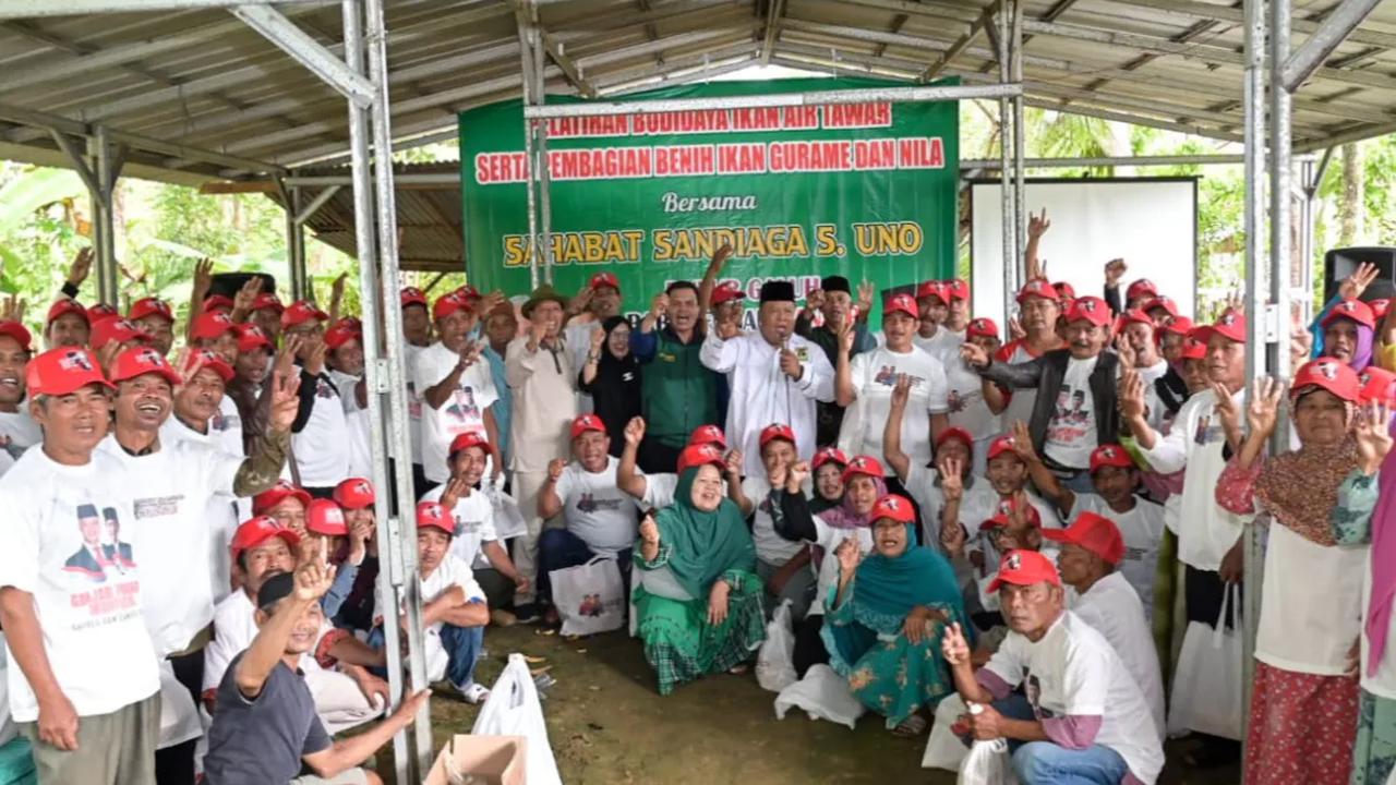 Mereka menyambut baik program dari Ganjar-Mahfud, memberikan dukungan atas program pelatihan sebagai langkah positif untuk masyarakat.<br><br><a class="editorlink " href="https://www.ganjarmahfud03.id/" rel="follow" target="_blank"><a class="editorlink" h