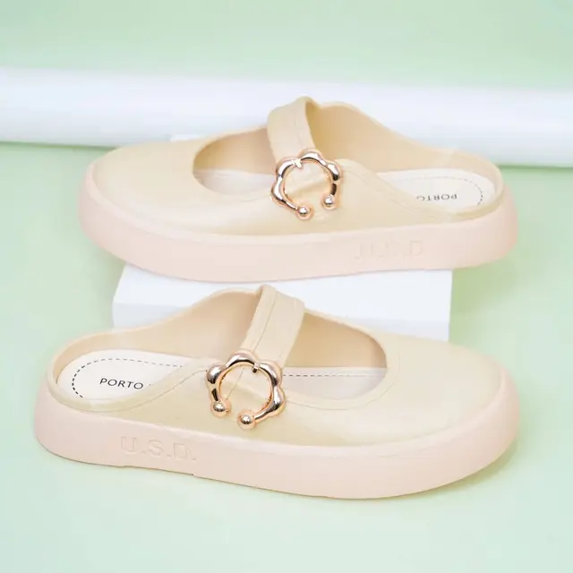 5 Rekomendasi Sandal Lebaran Wanita 2024, Bikin Kaki Makin Cantik di Hari Spesial