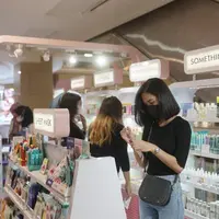 Ingin mencari destinasi lengkap menemukan ragam produk skincare? cek di sini tempatnya.