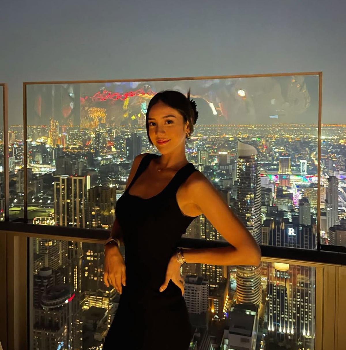 Potret Seru Anya Geraldine di Bangkok, Begini Gaya Outfit dan Momen Liburannya