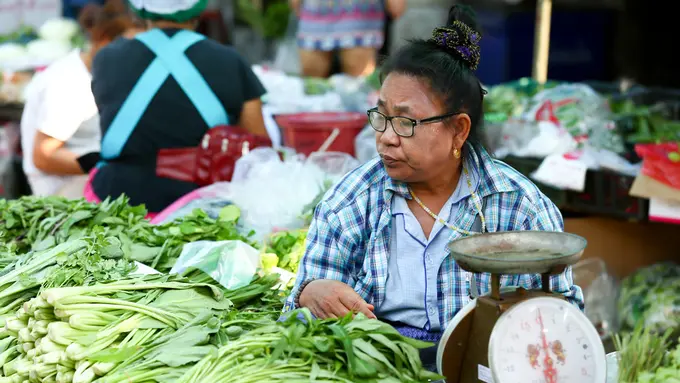 ibu penjual sayur