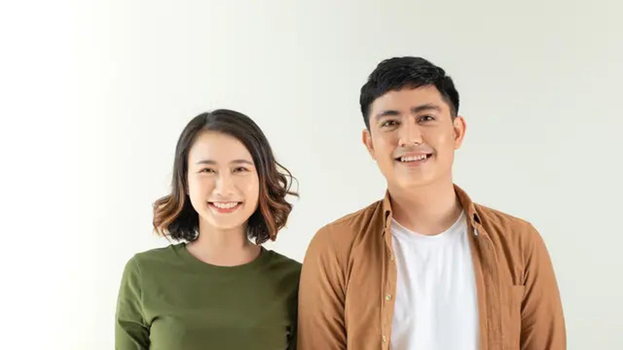 7 Tanda Seseorang Jatuh Cinta Padamu dari Bahasa Tubuhnya