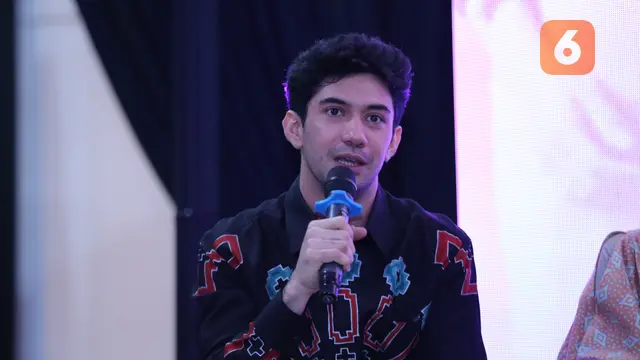 [Fimela] Reza Rahadian