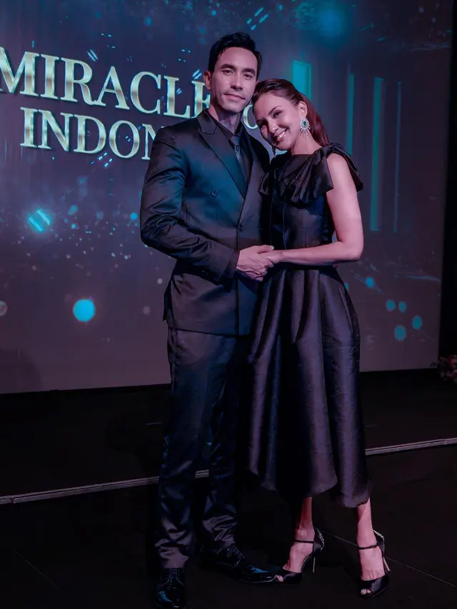 Darius Sinathrya dan Donna Agnesia. (Foto: Dok. Instagram @darius_sinathrya)