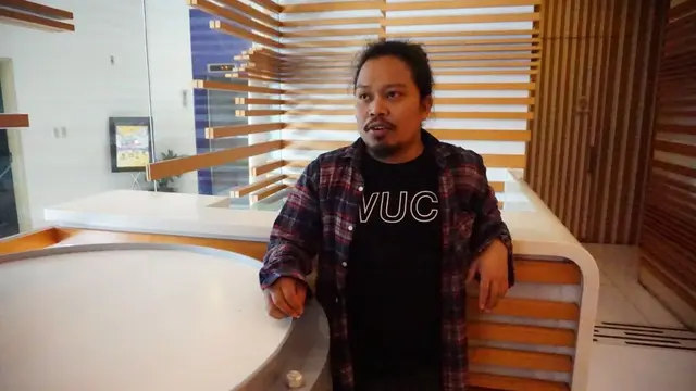 Is ex Payung Teduh