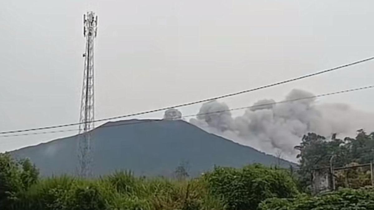 Gunung Marapi Erupsi Lagi, Ketinggian Abu Vulkanik Capai 800 Meter