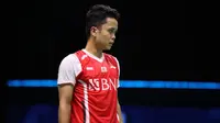 Tunggal putra Indonesia, Anthony Ginting, saat menghadapi Kento Momota dalam laga pertama semifinal Piala Thomas 2022 menghadapi Jepang, Jumat (13/5/2022). (Dok. PBSI)