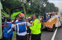 Kronologi Truk Tabrak Kendaraan di KM 90 Tol Cipularang Arah Bandung, 1 Orang Tewas