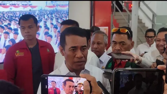 Peternak Ayam Demo, Mentan Janji Pakan Murah hingga Telur Diserap MBG