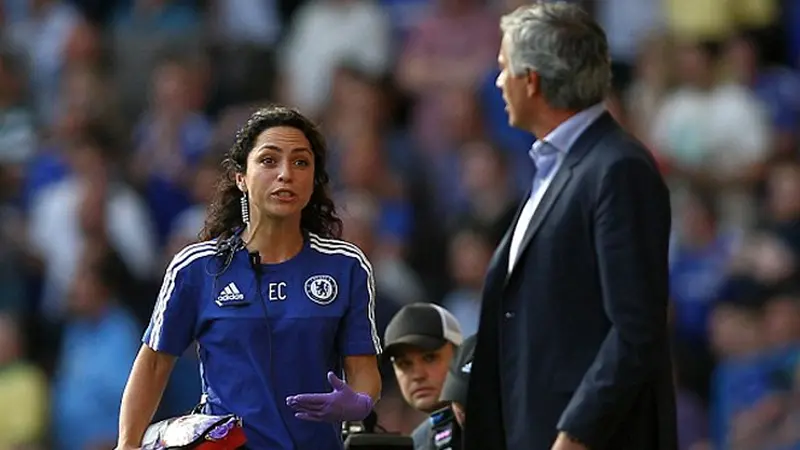 Jose Mourinho Ribut dengan Dokter Cantik Chelsea Eva Carneiro