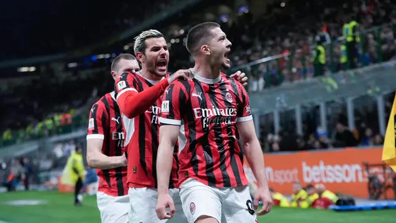 Foto: Tampil Perkasa, AC Milan Kubur Mimpi Inter Meraih Treble