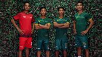 Empat pemain PS Tira asal Palu, Firmansyah, Ryan Wiradinat, Fikri Ardiansyah, dan Ramadhan. (Bola.com/Permana Kusumadijaya)