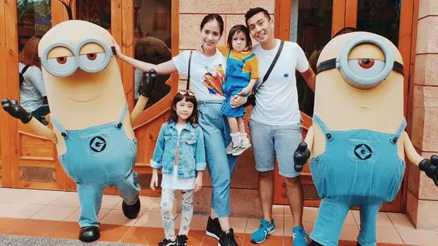 Keharmonisan Keluarga Kecil Fanny Fabriana & Zacky Badrudin