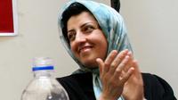 Peraih Nobel Perdamaian Narges Mohammadi pada 3 Juli 2008. (Dok. AP/Vahid Salemi)