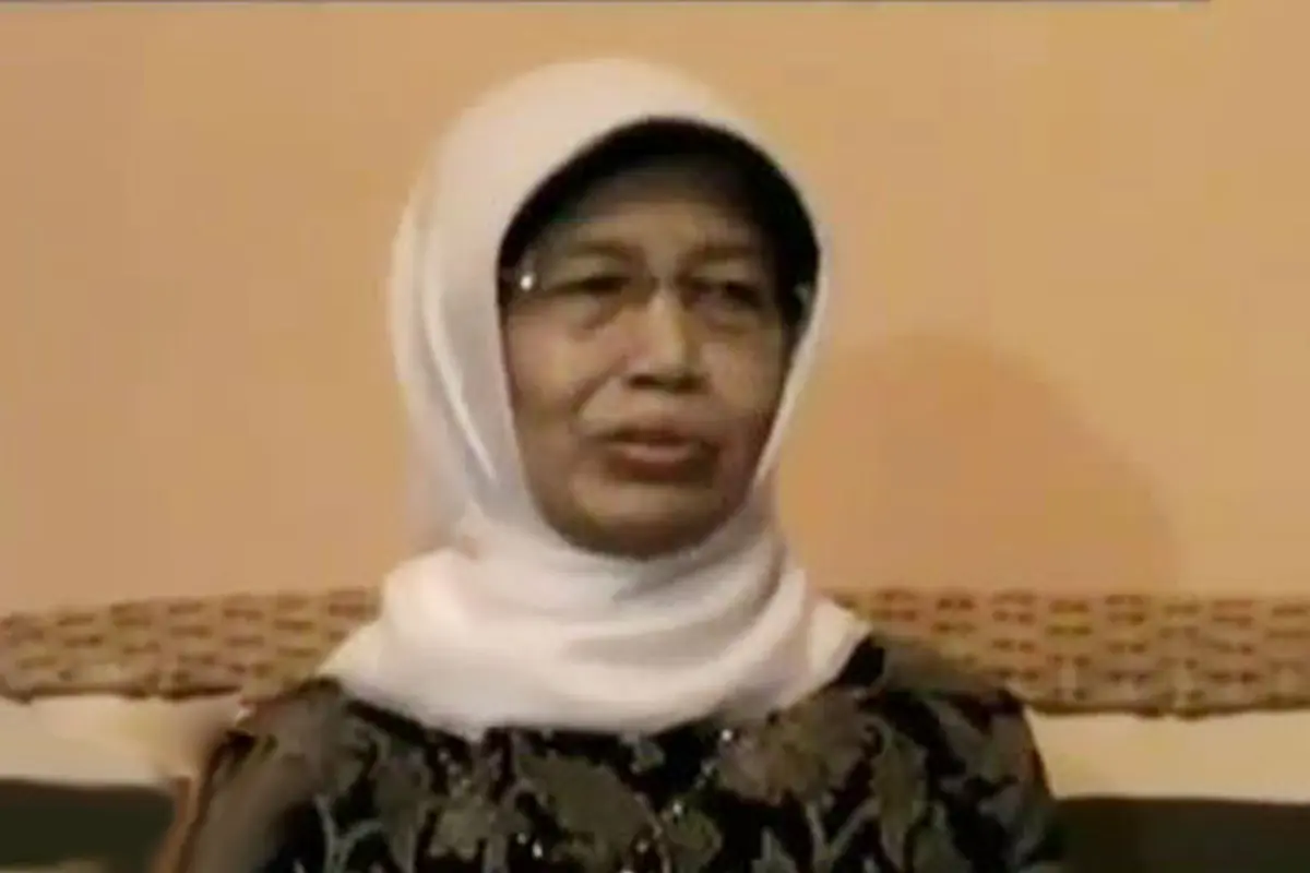  Ibunda Bantah Fitnah di Buku Undercover Jokowi
