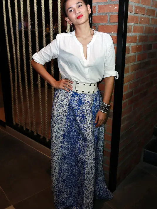 Ditengah kesibukannya sebagai selebriti, perempuan kelahiran Aceh 36 tahun silam itu tetap menjaga pentingnya silaturahmi. Walaupun tidak dalam suasana lebaran. (Deki Prayoga/Bintang.com)