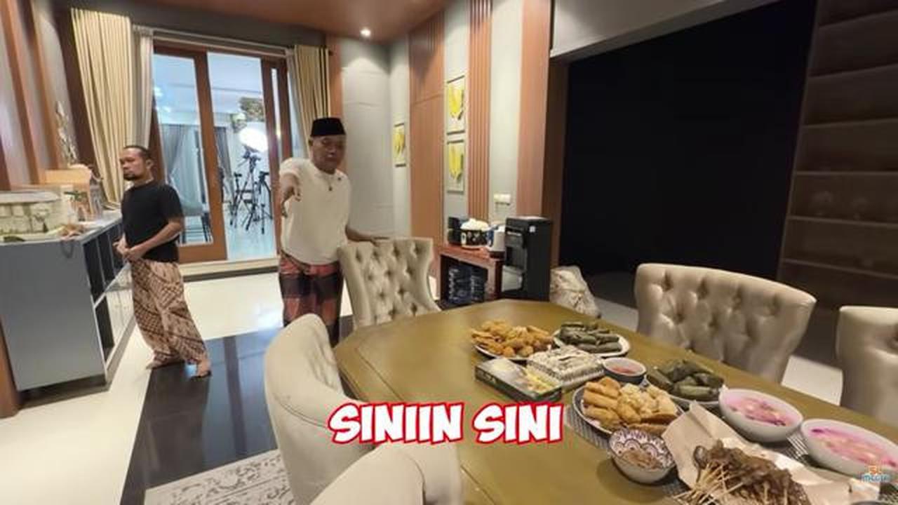 7 Potret Ruang Makan Rumah Sule, Modern Elegan dengan Konsep Terbuka
