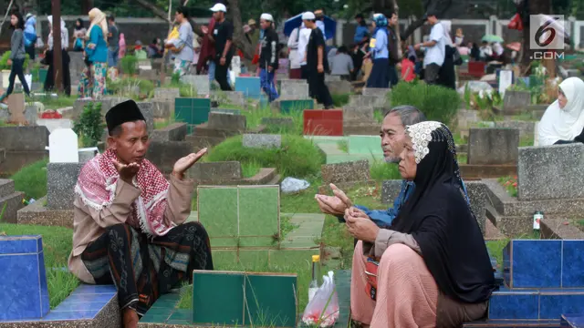 Tradisi Ziarah Kubur Saat Lebaran