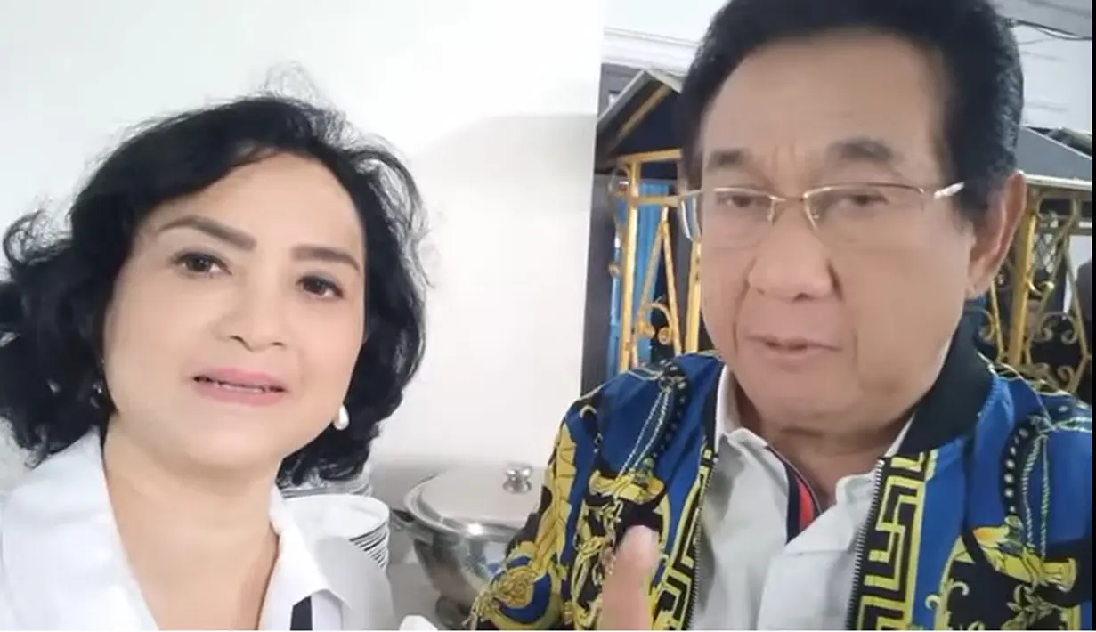 Artis senior dikenal salah satu artis dari lintas generasi. Dari yang seangkatannya hingga jauh di bawahnya. Seperti diketahui, hingga kini Anwar masih aktif syuting sinetron Tajwid Cinta yang ditayangkan SCTV. Penyanyi Nourma Yunita bersama artis lintas generasi, Anwar Fuady. [Youtube/Nourma Yunita Channel]