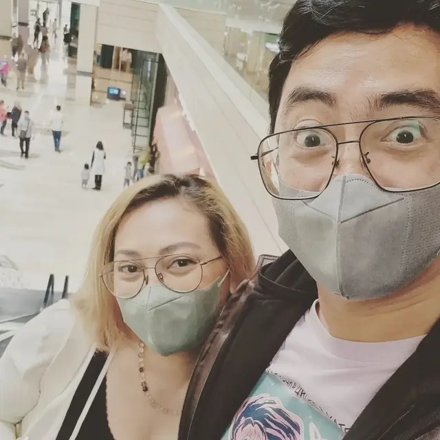 Potret Artis Indonesia yang Menikah dengan Manager Sendiri, Ada yang Bercerai