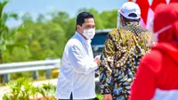 Menteri BUMN Erick Thohir hadir mendampingi Presiden Joko Widodo (Jokowi) dalam peresmian Jalan Tol Trans Sumatera (JTTS) ruas Sigli-Banda Aceh seksi 4 (Indrapuri–Blang Bintang). (Dok BUMN)