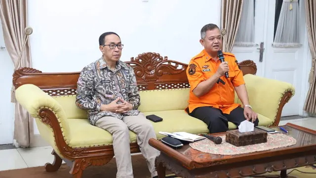 Badan Penanggulangan Bencana Daerah (BPBD) Kabupaten Sukabumi melakukan langkah cepat untuk merespons bencana pergerakan tanah di Kampung Cijambe, Desa Bantargadung.