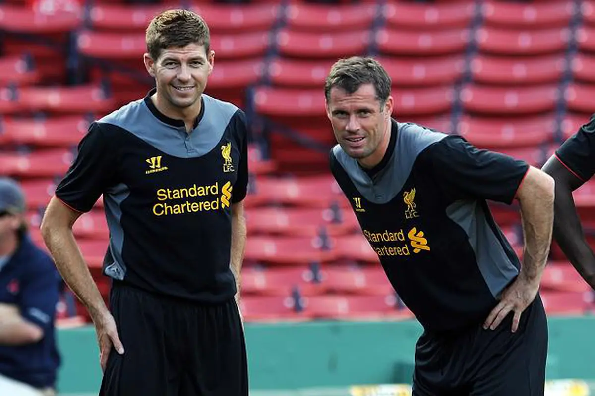 Steven Gerrard dan Jamie Carragher