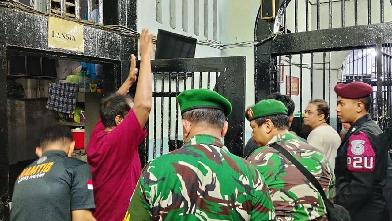 Terungkap! Razia Gabungan di Lapas Ngawi Sita Ponsel hingga Benda Tajam, Jaga Keamanan Warga Binaan