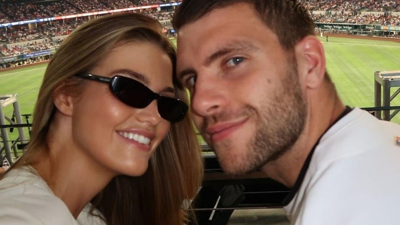 Potret Maarten Paes Kiper Timnas Indonesia yang Bucin Banget Sama Pacar, Luna Bijl Samperin ke Indonesia Untuk Beri Dukungan