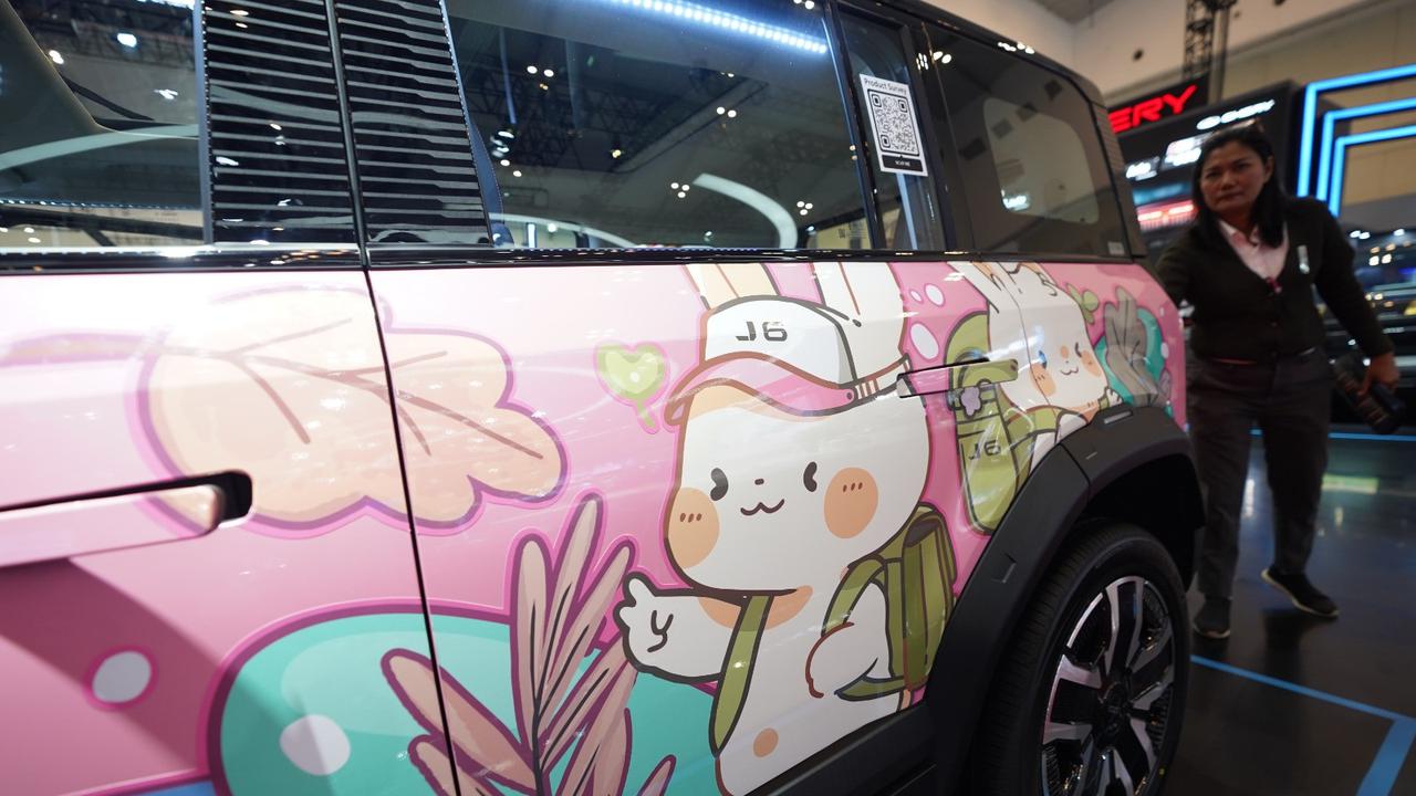 Chery J6 Pink di GJAW 2024