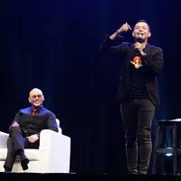 Ernest Prakasa kagumi skill Deddy Corbuzier meroasting balik dirinya di JICOMFEST 2019. (Bambang E Ros/Fimela.com)