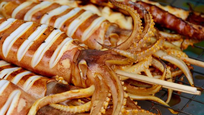 Resep masakan seafood: cumi bakar bumbu rujak  (sumber: Pixabay)