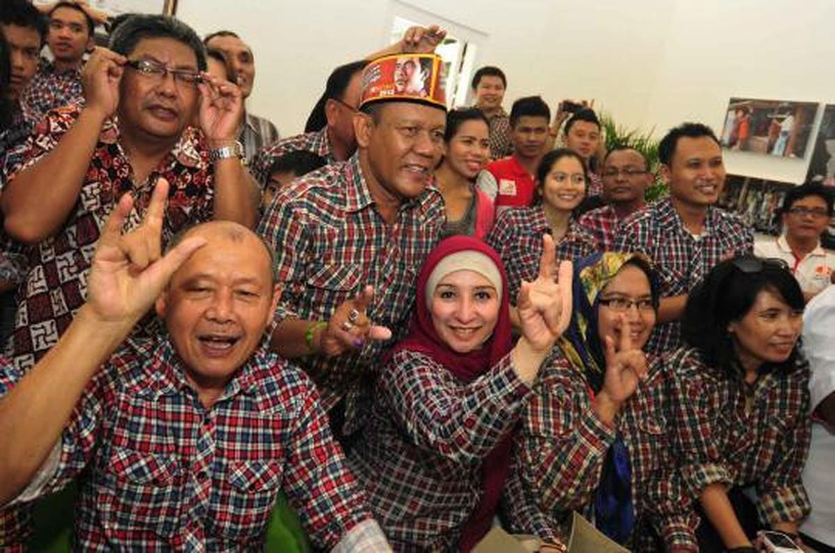 Pesta terompet kemenangan di markas Jokowi 