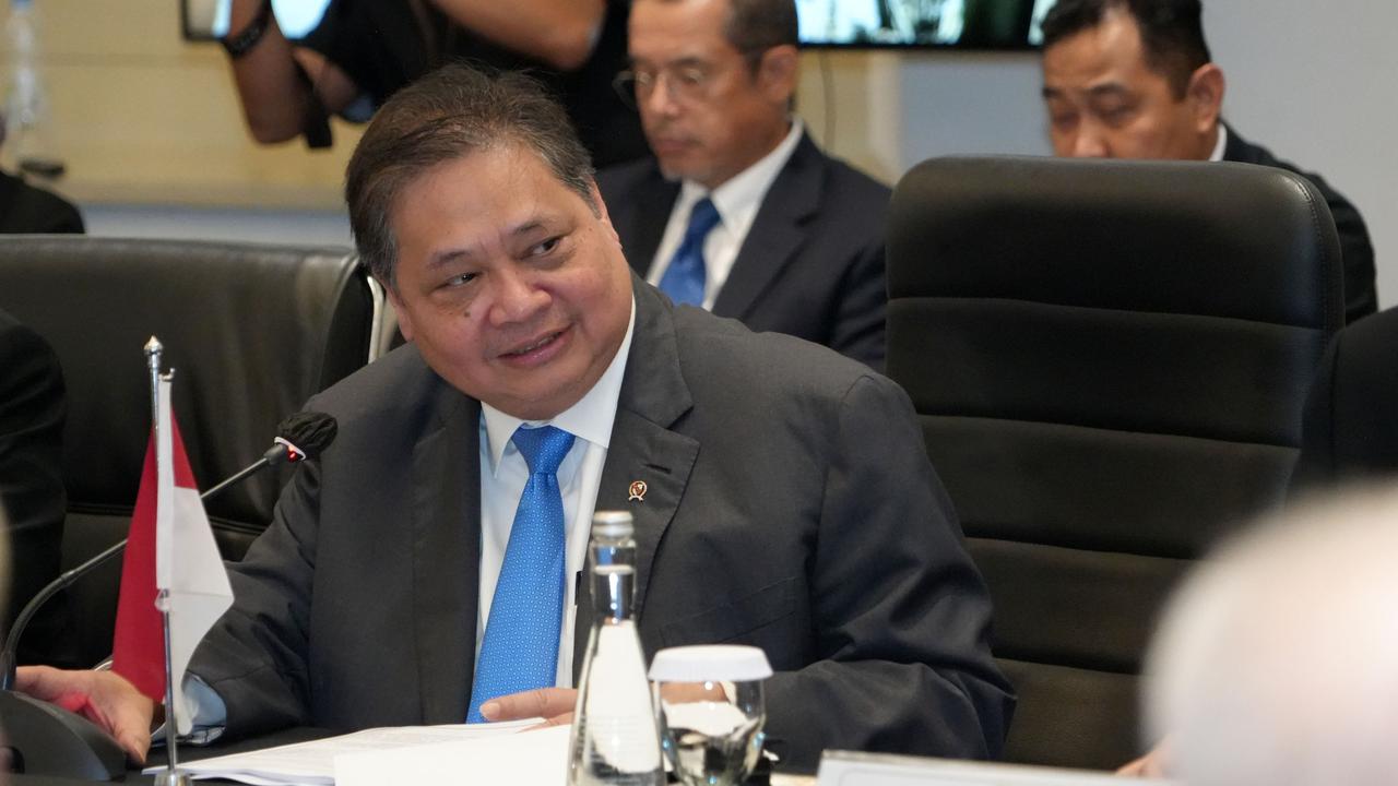 Menko Airlangga Terima Penghargaan dari Jepang, Pererat Kerja Sama Ekonomi Dua Negara