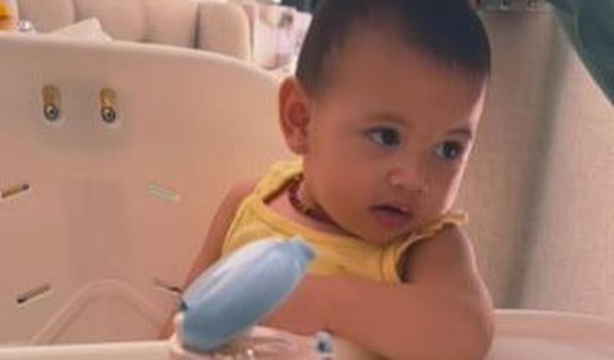 <b>Sosok 'Booster' Menggemaskan Iwan Bule</b>