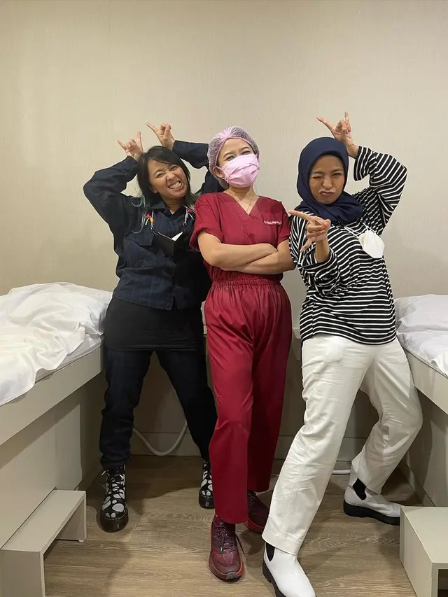 [Fimela] Tantri Kotak dan Chua