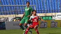 Otavio Dutra dan beberapa pemain Bonek FC lainnya dilarang turun di Habibie Cup 2015. (Bola.com/Zaidan Nazarul)