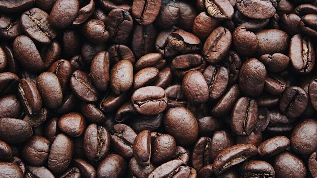 Kopi Ternyata Bisa jadi Rahasia Kulit Glowing, Ini 7 Manfaat Kopi yang Bikin Kamu Terpesona!