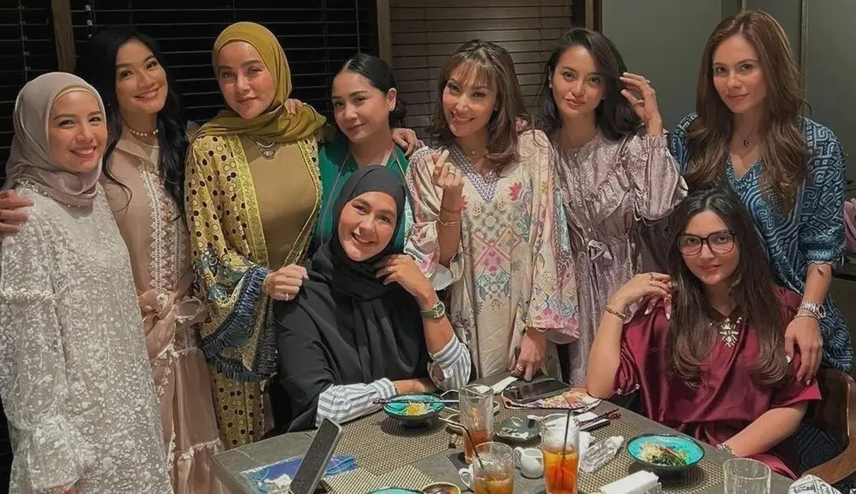 Bukber Artis Cantik (Instagram/wulanguritno)