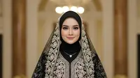 7 Model Gamis Hitam Bordir Emas Kombinasi Silver 2025, Tonjolkan Kesan Elegan dan Berwibawa