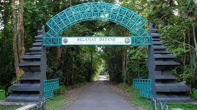 Pintu gerbang menuju Taman Nasional las Purwo Banyuwangi (Istimewa)