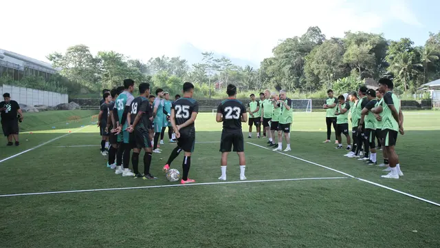 FOTO Sesi Latihan PSS