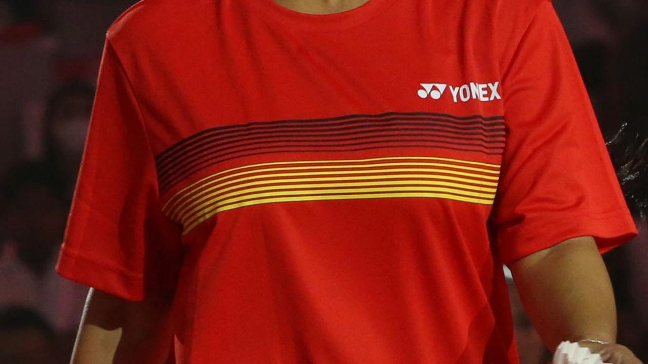 Sementara Krisdayanti yang menjadi lawan Puan tampil dalam kaos warna merah.<br>( Foto merdeka.com / Arie Basuki )<br>