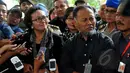 Wakil Ketua KPK, Bambang  Widjojanto menjawab pertanyaan wartawan di Bareskrim Mabes Polri, Jakarta, Selasa (3/2/2015). (Liputan6.com/Johan Tallo)