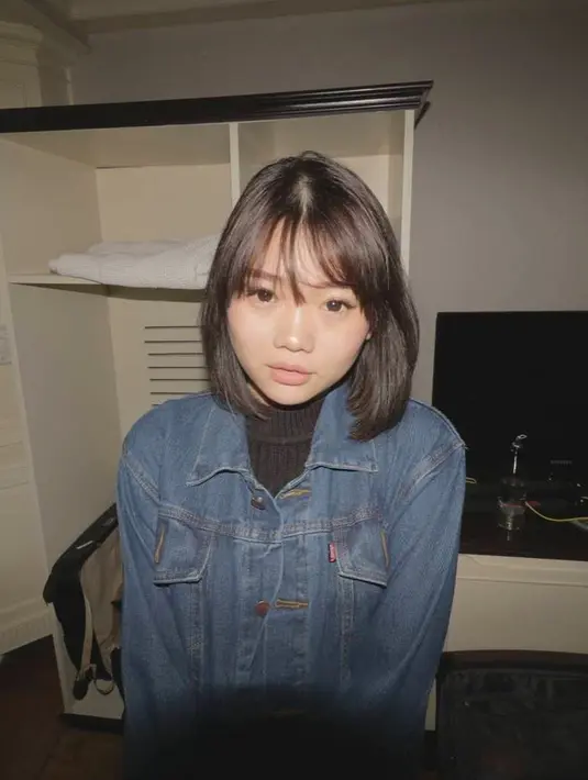 Meski kerap mengubah gaya rambutnya, Wendy Walters tetap konsisten dengan berponi. Kali ini, wanita 26 tahun tersebut tampil cantik dengan rambut model bob. Penampilannya yang imut itu tuai pujian warganet.(Liputan6.com/IG/@wendywalters)