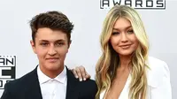 Datang ke Palestina, Adik Gigi Hadid Kunjungi Kampung Sang Ayah