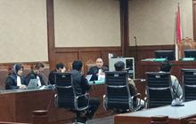 Mantan Pejabat Bea Cukai Menangis saat Cerita Pasang Badan Demi Atasan