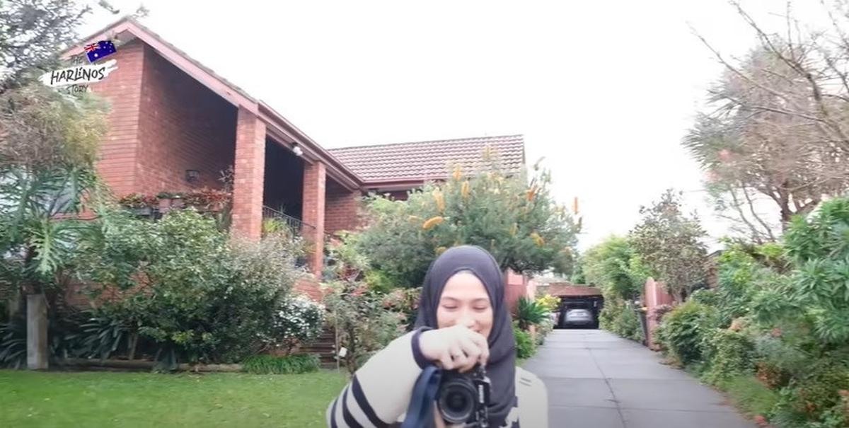 8 Potret Tempat Tinggal Alyssa Soebandono saat Kuliah di Melbourne, Lingkungannya Asri - Desain Full Bata Merah