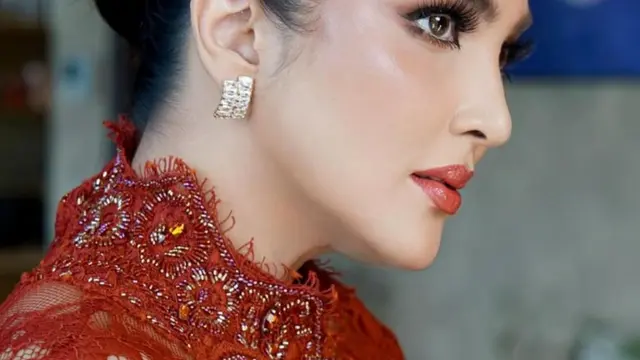 Detail riasan ashanty di acara kondangan. (credit:instagram.com/ashanty_ash)